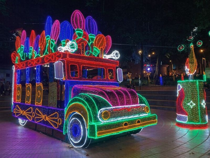 Medellin Christmas Lights Tour 2024 %