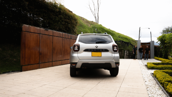 Luxury Mid-Size SUV Point to Point Medellín | Private Ride - Image 5