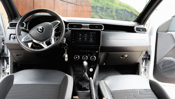 Luxury SUV Round Trip Medellín – 5–6 Passengers - Image 7