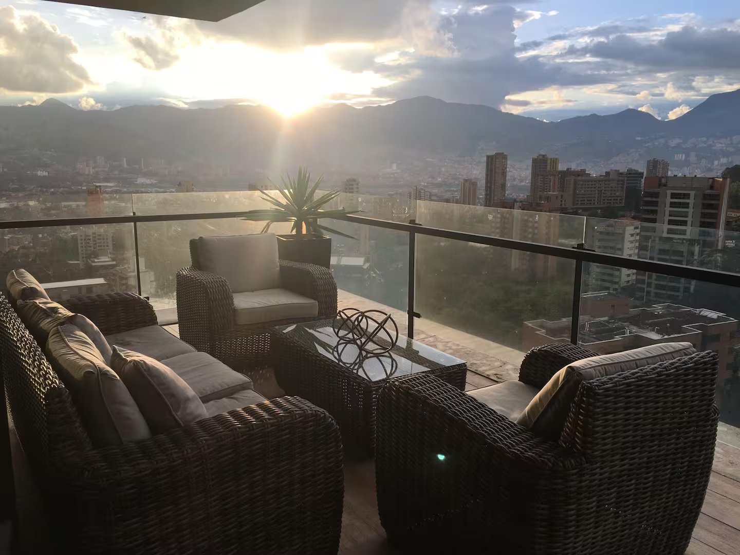 EnergyLiving1303 (2)