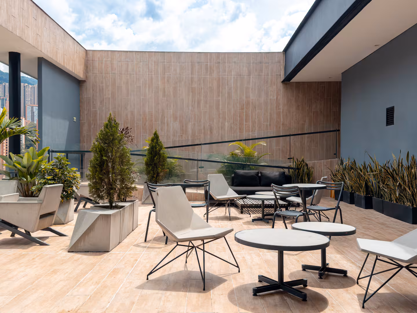 EnergyLiving1401 (1)