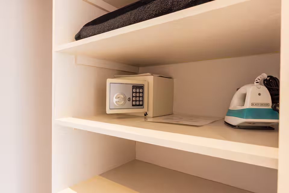 High-Rise Luxury Suite (15)