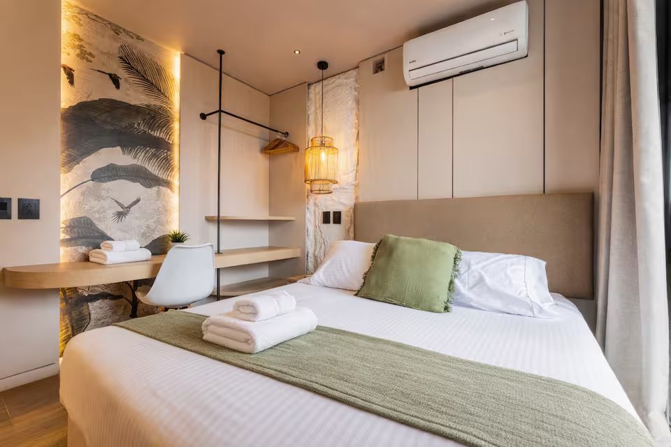 High-Rise Luxury Suite (16)