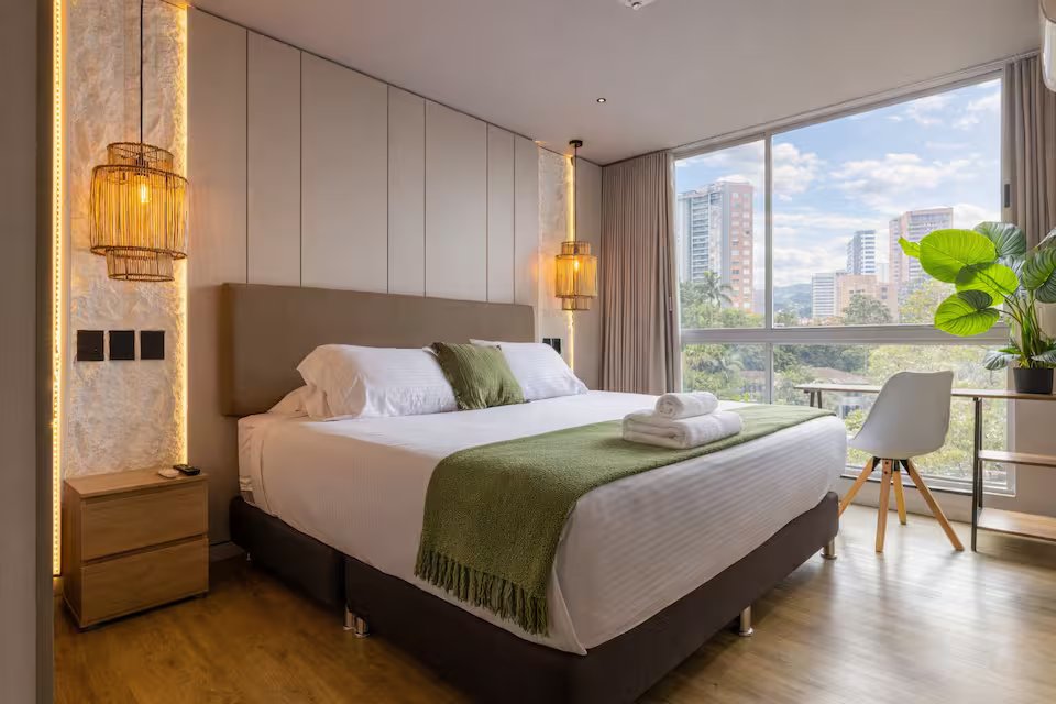 High-Rise Luxury Suite (19)