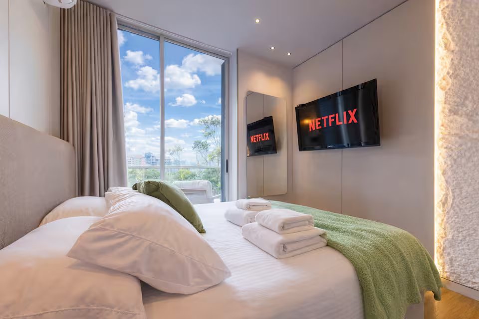 High-Rise Luxury Suite (20)