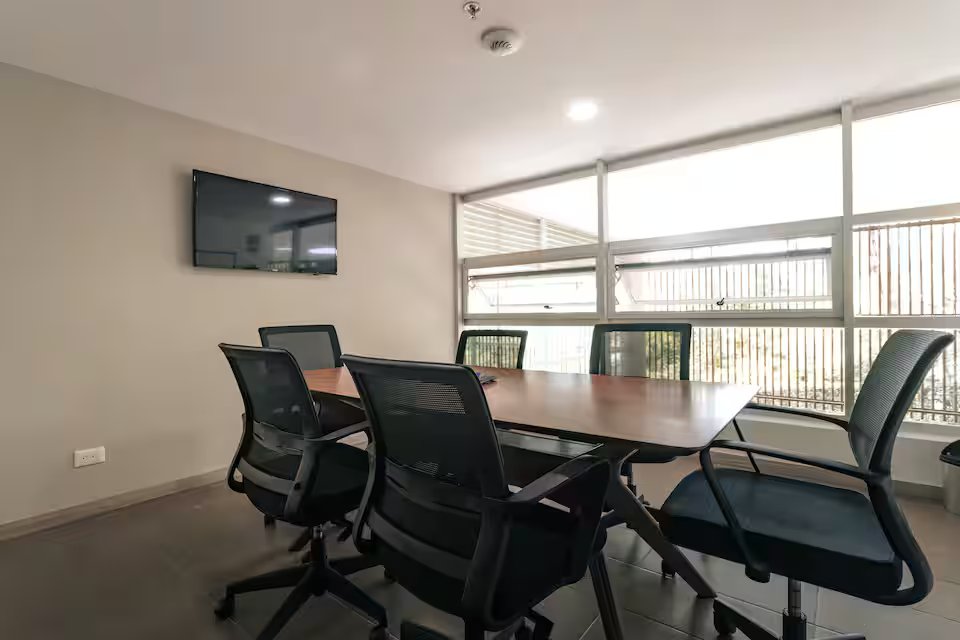 High-Rise Luxury Suite (32)