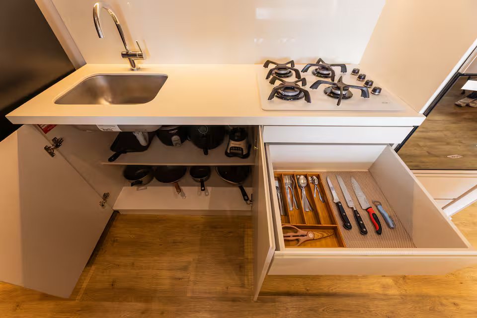 High-Rise Luxury Suite (9)