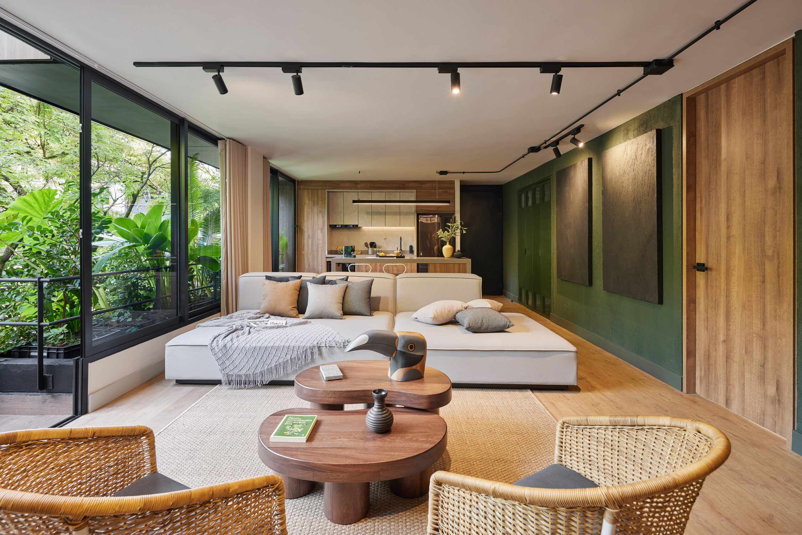 PAZ 301 - Tropic (11)