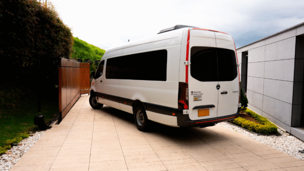 Private Van Round Trip Transfer Medellín – 7–18 Passengers - Image 4