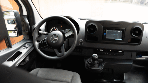 Private Van Round Trip Transfer Medellín – 7–18 Passengers - Image 7
