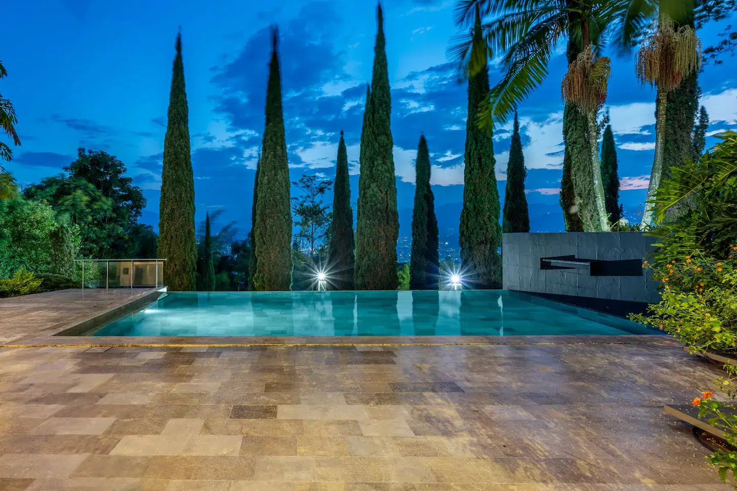 Sunset Mansion (1)
