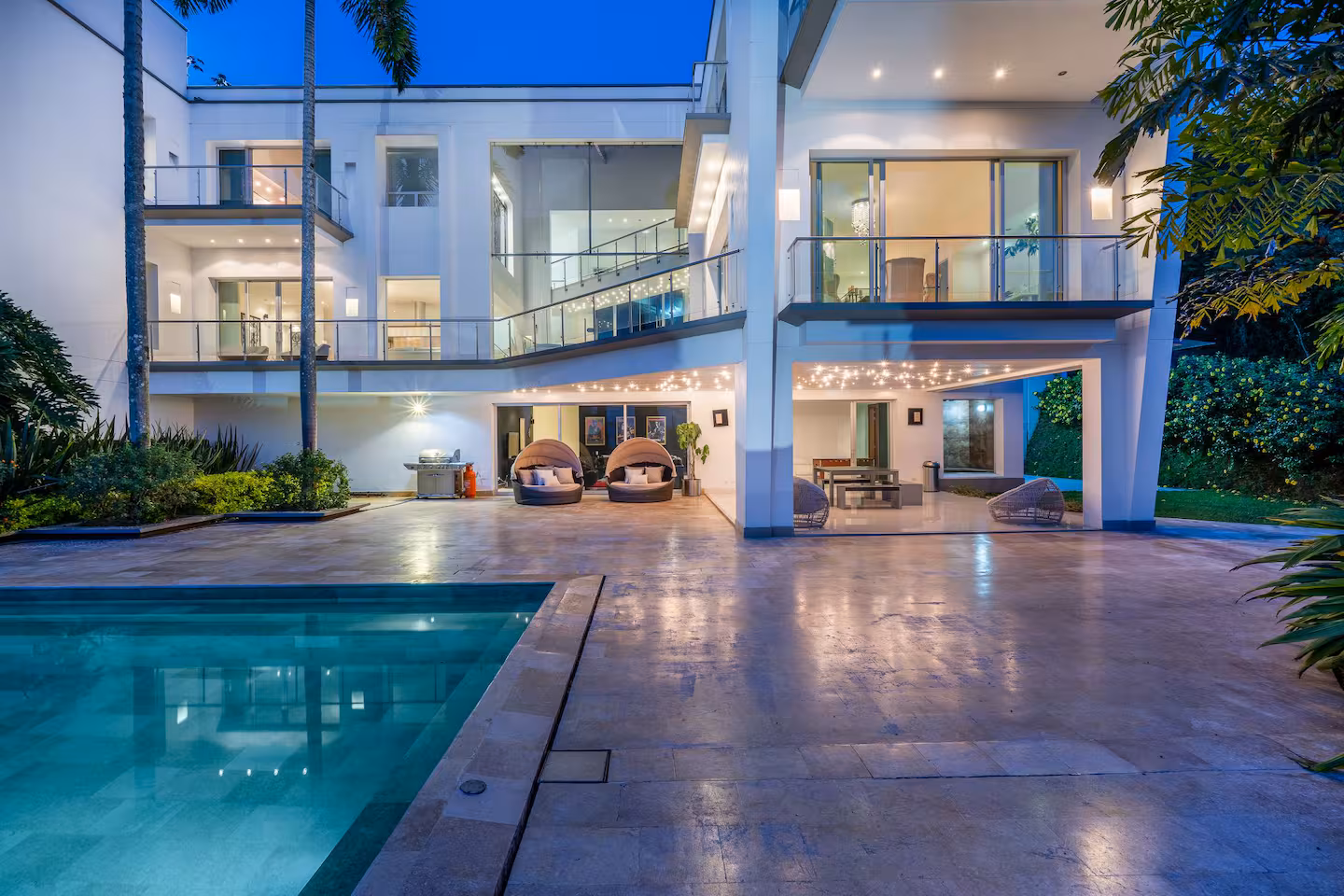 Sunset Mansion (6)